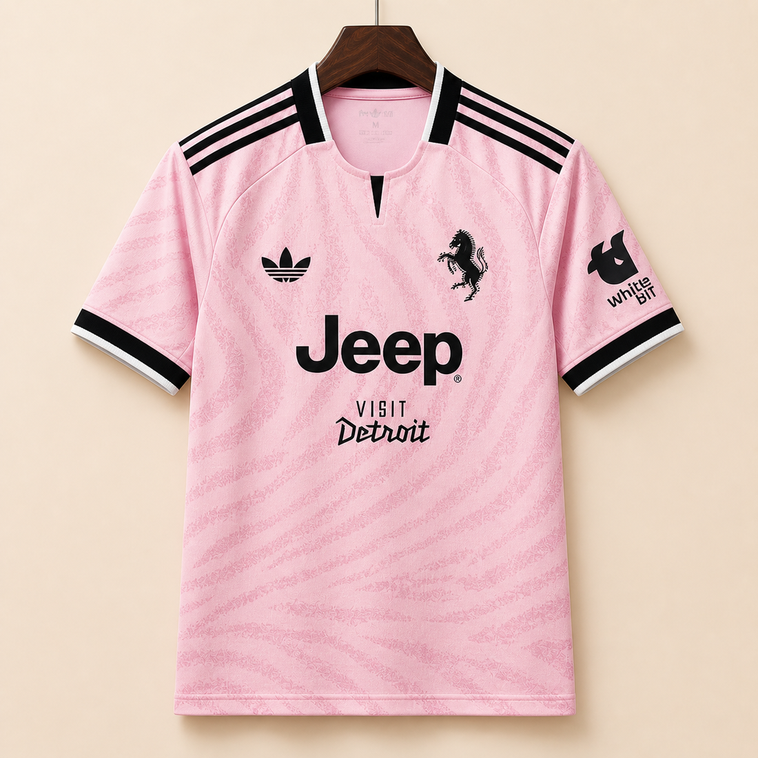 Juventus - Maillot extérieur 2026/27 - Rose et Noir - Vue avant